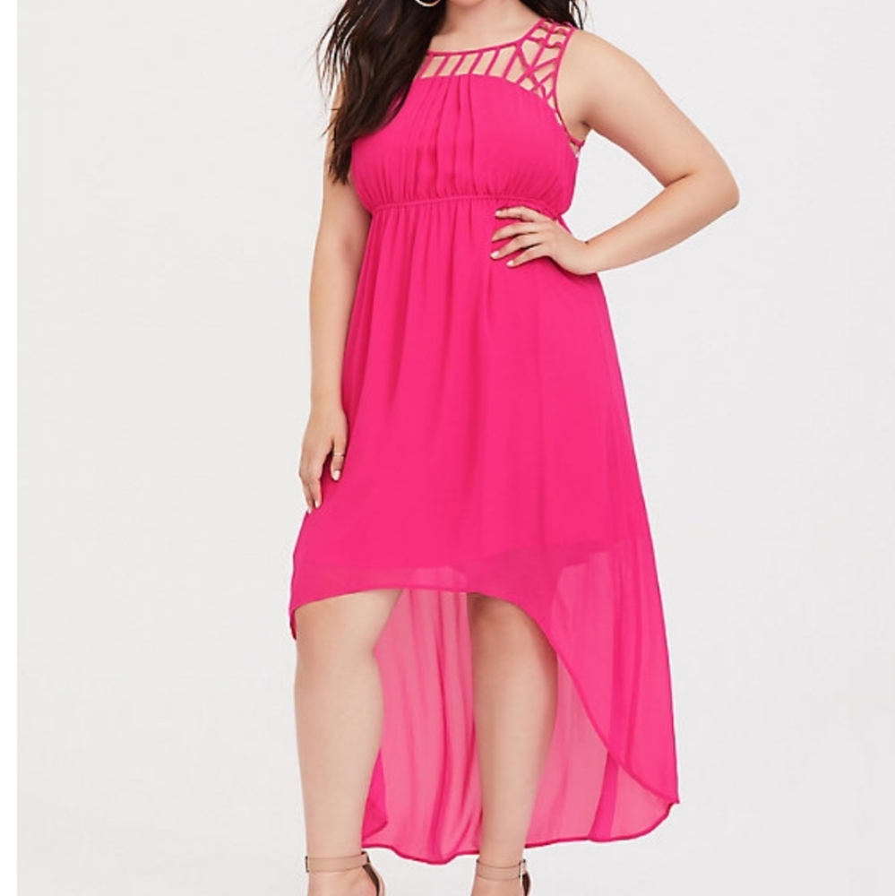 Torrid 💖NWT💖 Size 2 Hot Pink High-Low Sleeveless Cutbout Dress